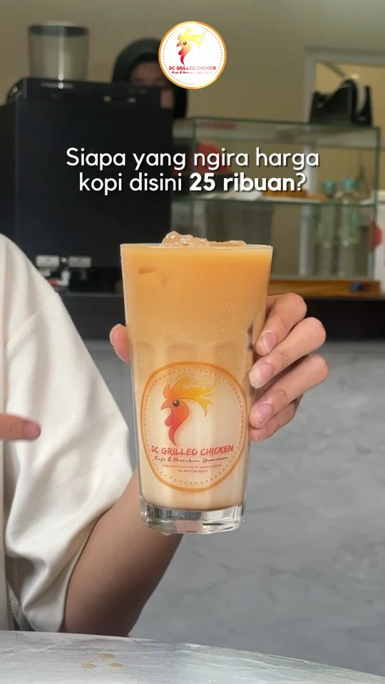 Siapa bilang kopi enak harus mahal? ☕Di sini, cuma dengan 15 ribuan kamu udah bisa nikmatin kopi dengan rasa yang balance, aroma yang wangi, dan aftertaste yang bikin nagih.Ngopi enak, dompet tetap aman 🤍-----DC Grilled Chicken📍Jl. Bintaro Permai No.29, RT.6/RW.1, Bintaro, Kec. Pesanggrahan, Kota Jakarta Selatan, Daerah Khusus Ibukota Jakarta 12330Jam operasional:⏰09.00-19.00📱Pemesanan via Whasapp:0813-1820-753✅Tersedia di Shopeefood, Grabfood, dan Gofood#dcgrilledchicken #kulinerbintaro #jakartakuliner